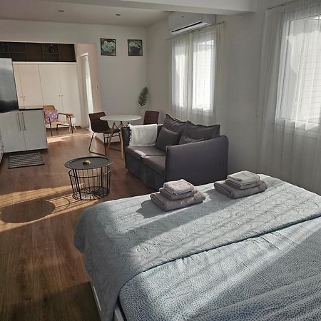 City Center Apartments Paphos Bagian luar foto