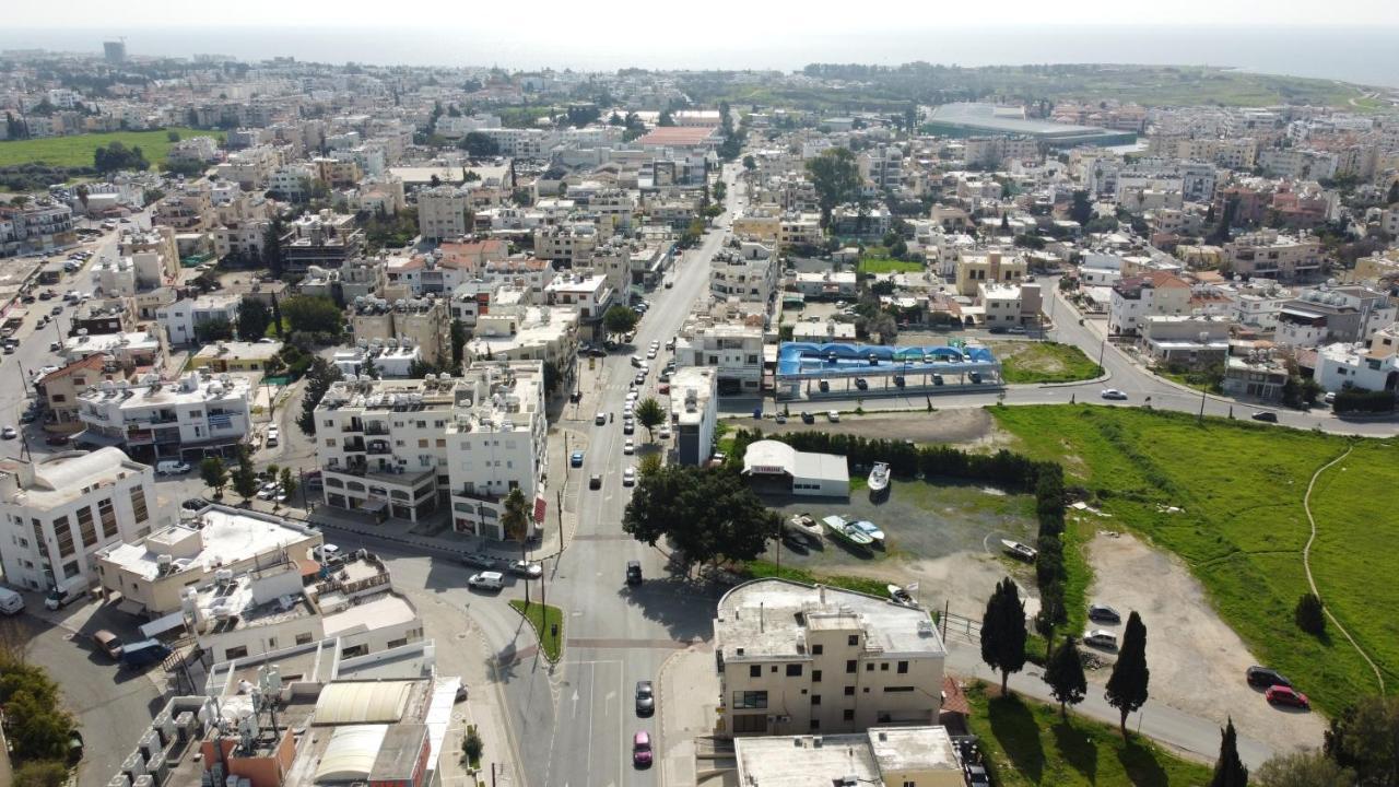 City Center Apartments Paphos Bagian luar foto