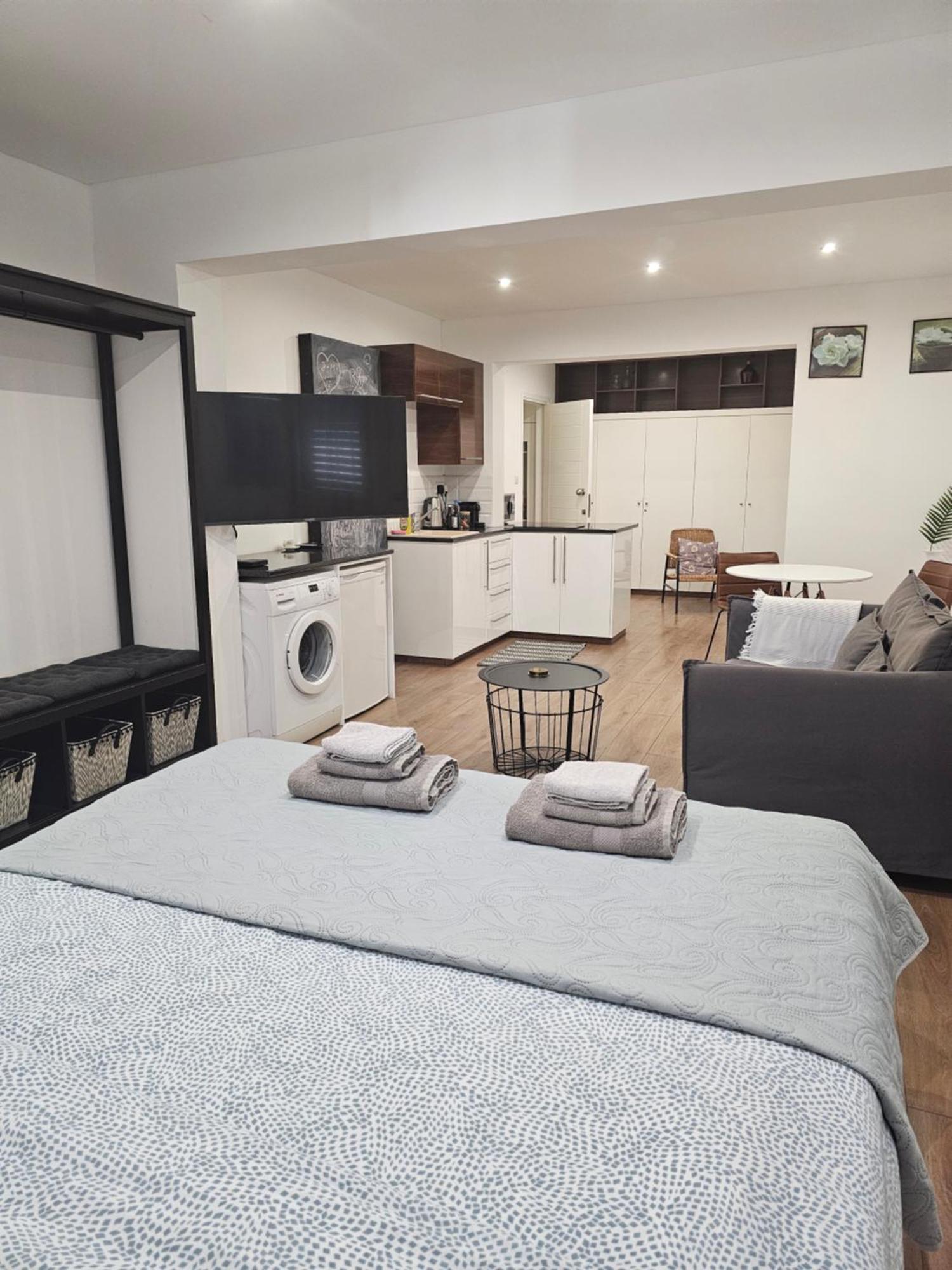 City Center Apartments Paphos Bagian luar foto