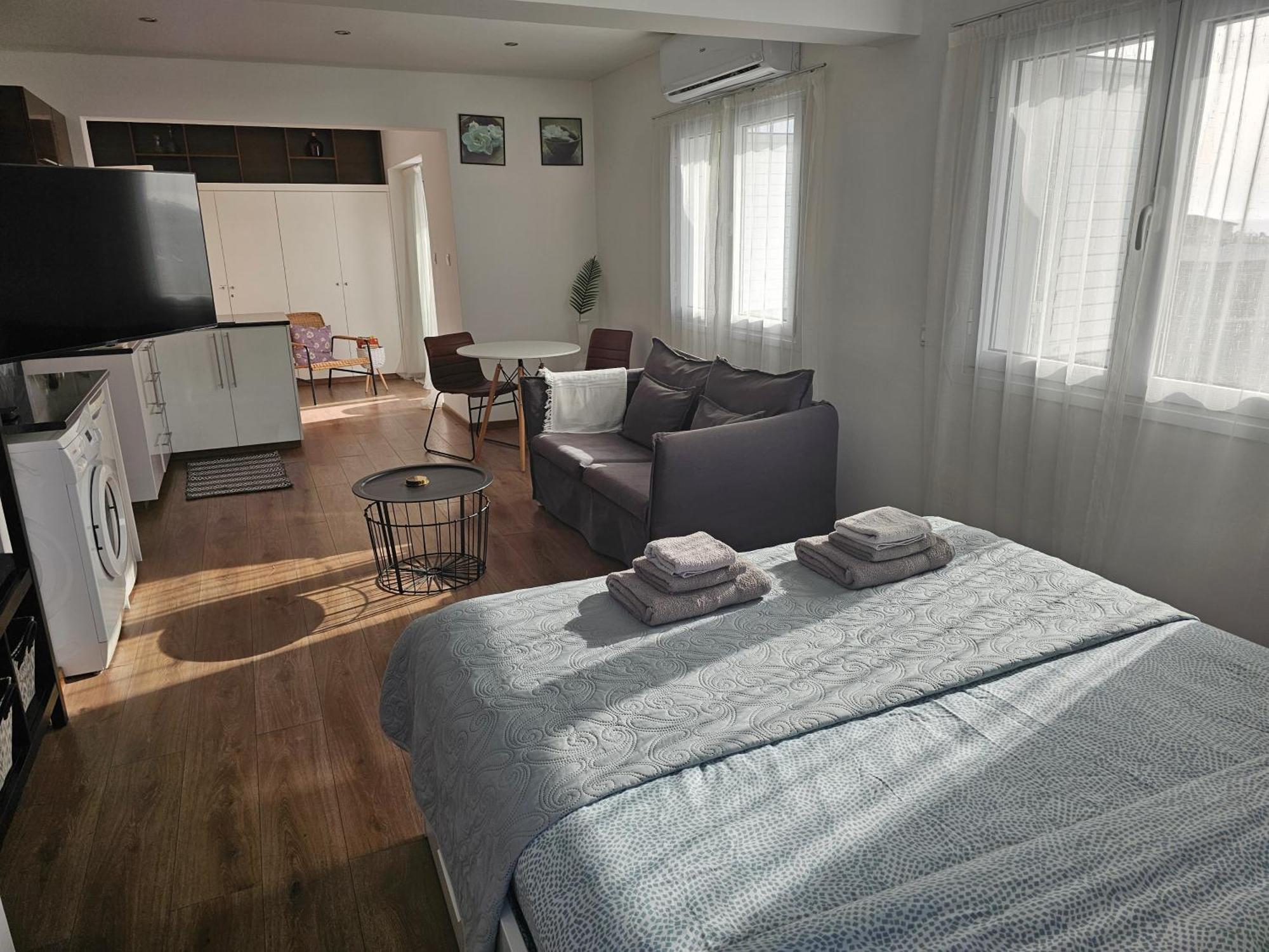 City Center Apartments Paphos Bagian luar foto