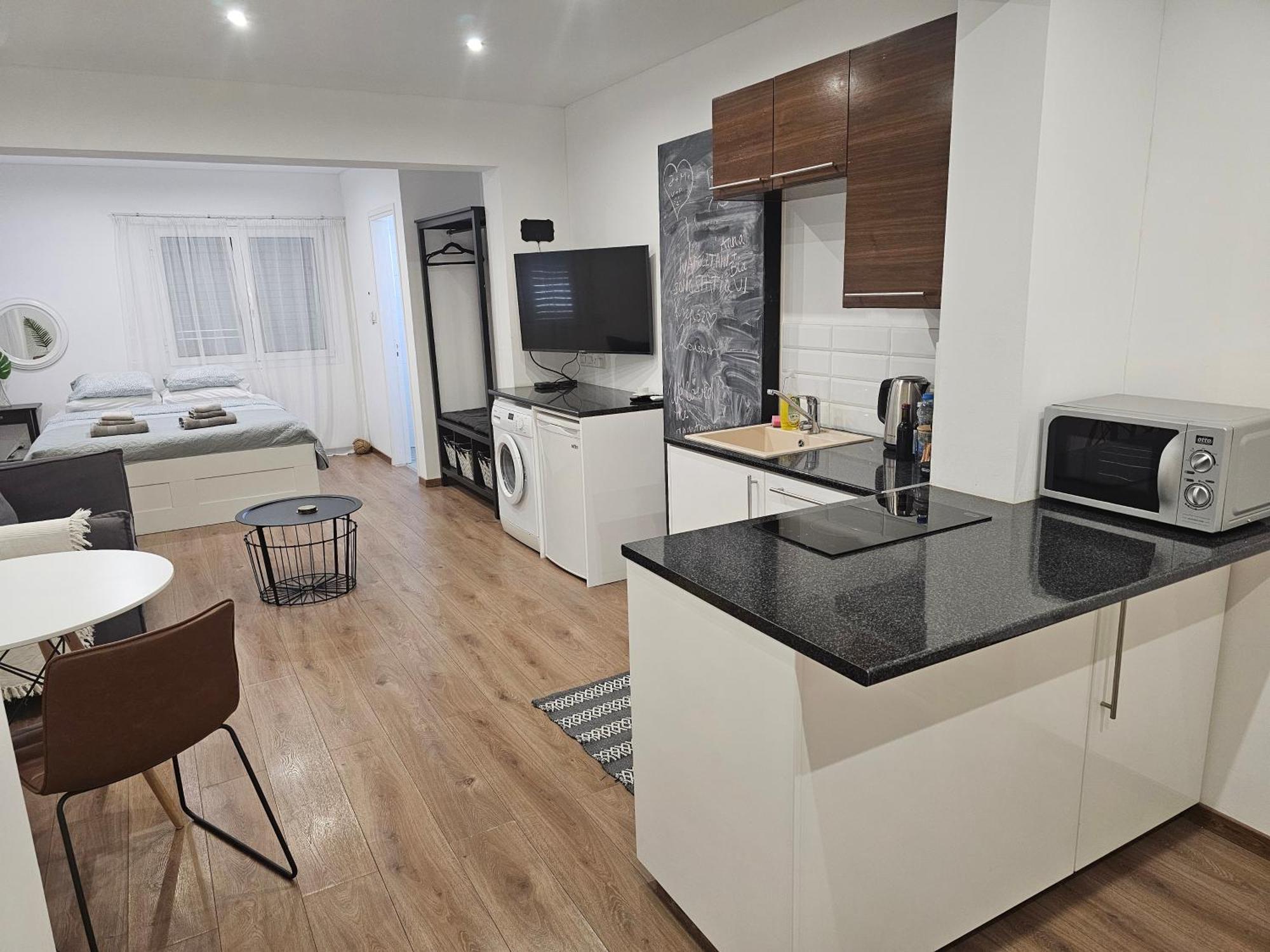 City Center Apartments Paphos Bagian luar foto