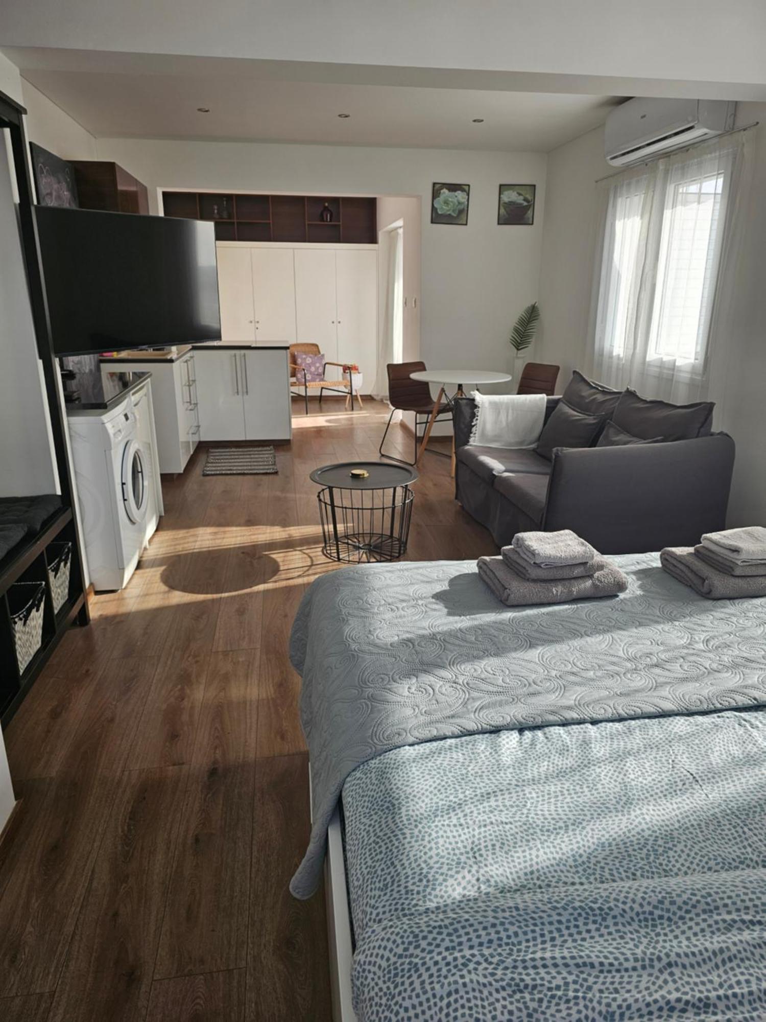 City Center Apartments Paphos Bagian luar foto