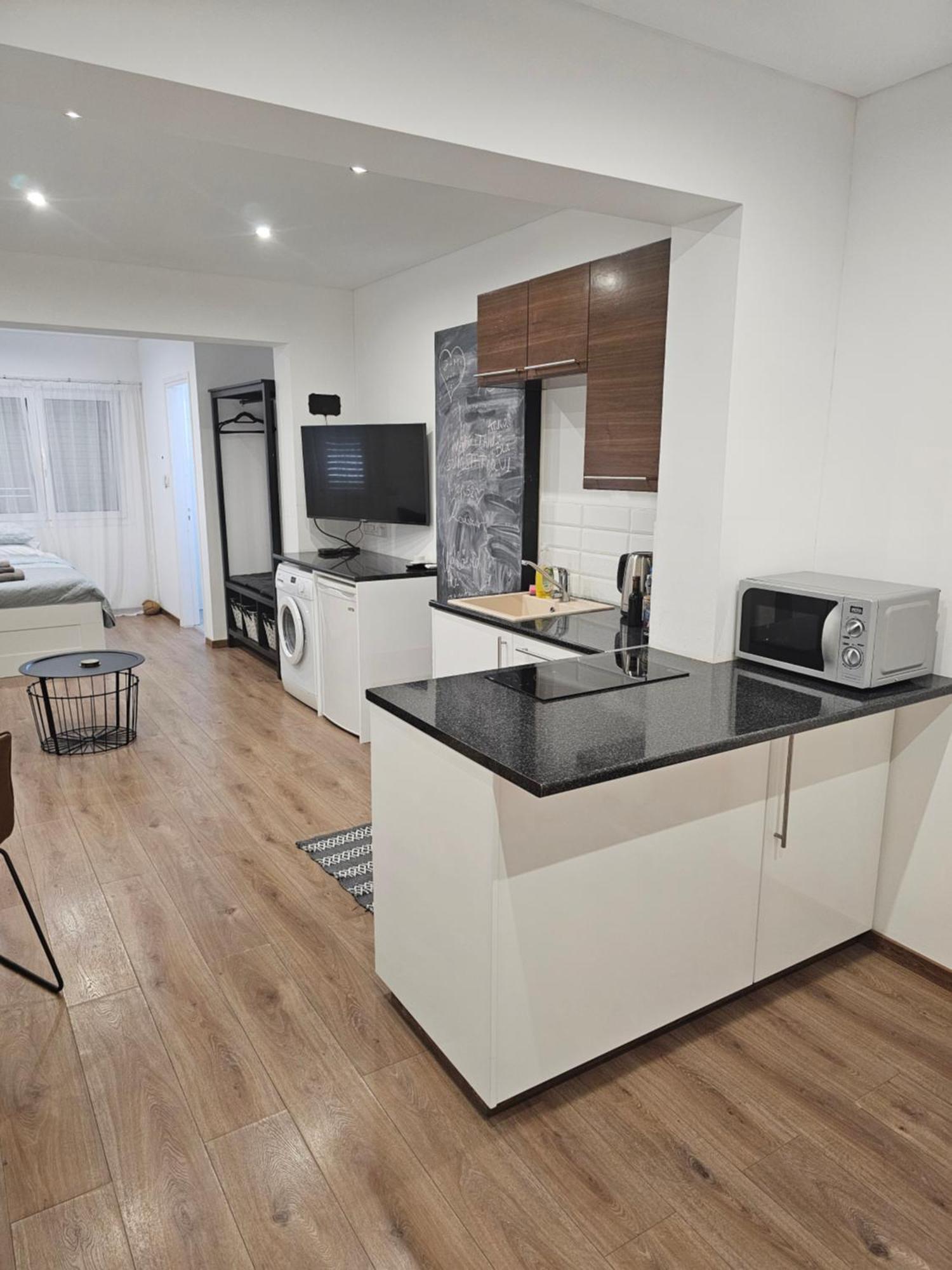 City Center Apartments Paphos Bagian luar foto