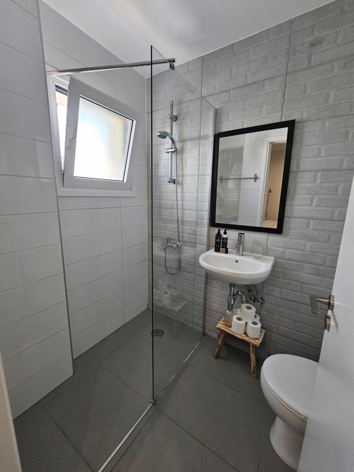 City Center Apartments Paphos Bagian luar foto