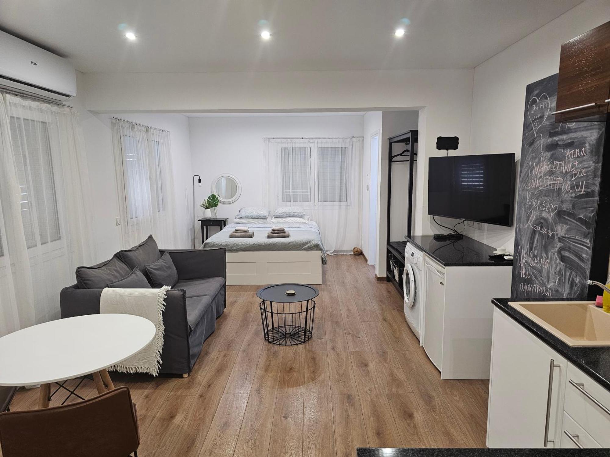City Center Apartments Paphos Bagian luar foto