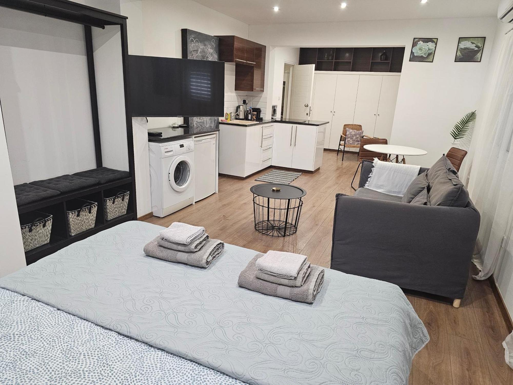 City Center Apartments Paphos Bagian luar foto
