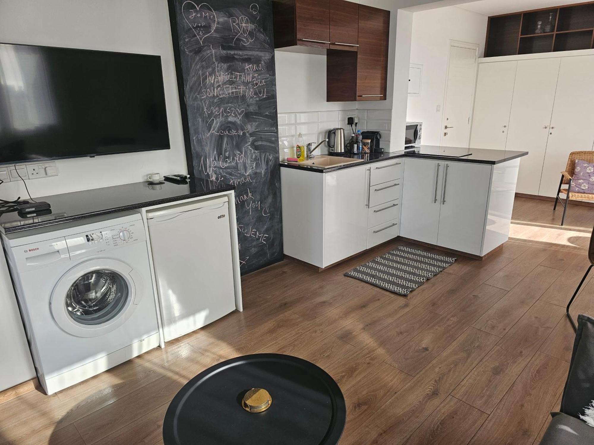 City Center Apartments Paphos Bagian luar foto
