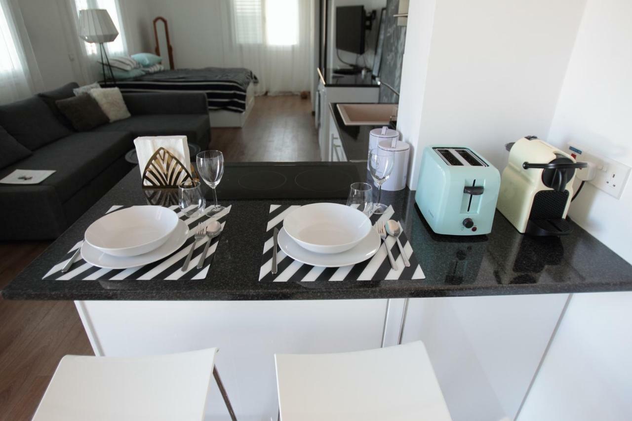 City Center Apartments Paphos Bagian luar foto