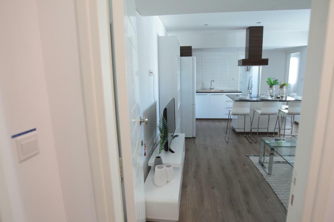 City Center Apartments Paphos Bagian luar foto